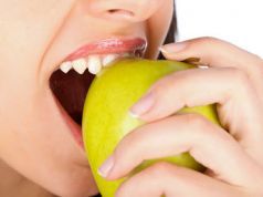 Foods that Fight Mouth Bacteria and Whiten Teeth