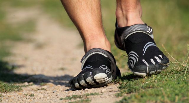 Minimalist Running Shoes: The Pros and Cons of the Latest Running Trend