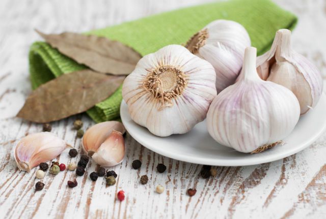 Say Goodbye to Warts Naturally with Garlic