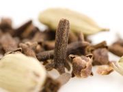 Detox and Freshen Breathe with Cardamon