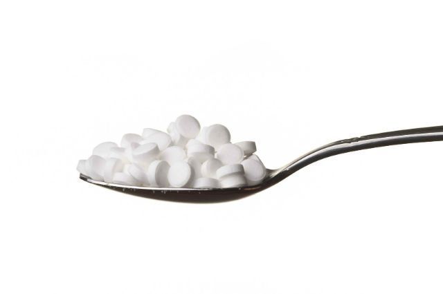 Low Calorie Sweeteners vs. Sugar… and the Winner Is??