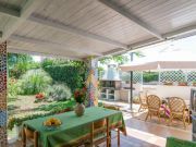 7 Ways to Decorate Your Vacation Home on a Budget