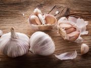 Garlic and 8 Other Foods That Fight Allergies Naturally