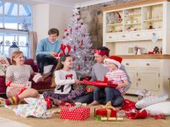 Family Coming to Town? How to Get Along