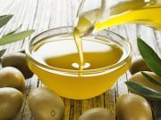 12 Foods That Help Prevent Alzheimer’s And Dementia (And 5 To Avoid)