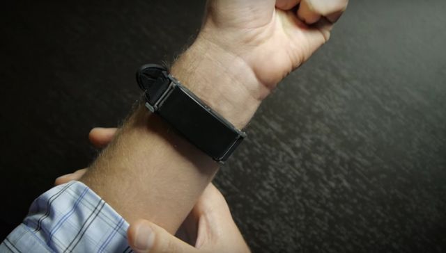 This Cool Gadget Tells You It’s Time to Stop Drinking