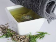 Soothe Inflammation With This Easy-To-Make Herbal Compress