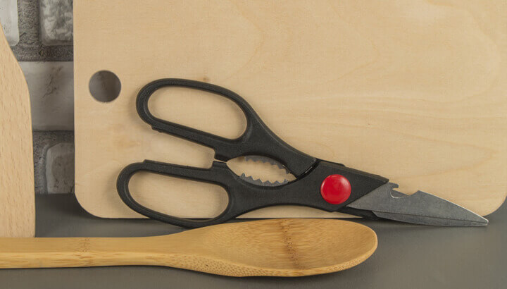 castor-oil-for-scissors