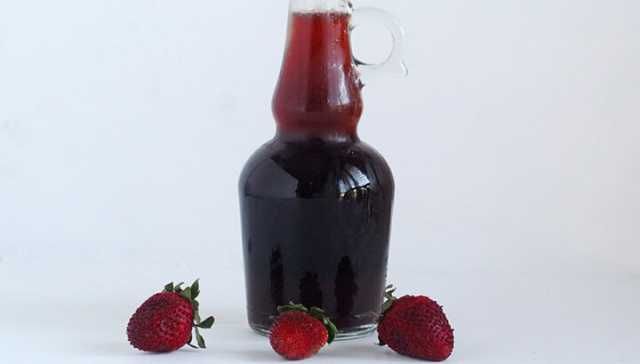 Try This Delicious Strawberry-Infused Vinegar Recipe
