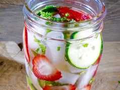 This Simple Fruit Water Recipe Fights Stress