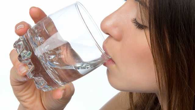 7 Reasons to Drink Warm Salt Water Every Day