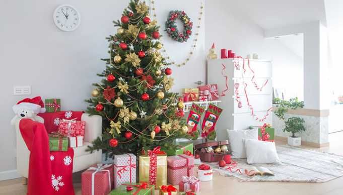 The Hidden Cost Of Christmas: Budget And Environmental Pain