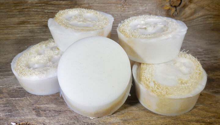 Exfoliating loofah soap Feature Photo