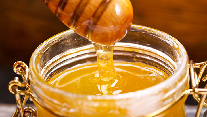 Raw honey can aid your weight loss efforts