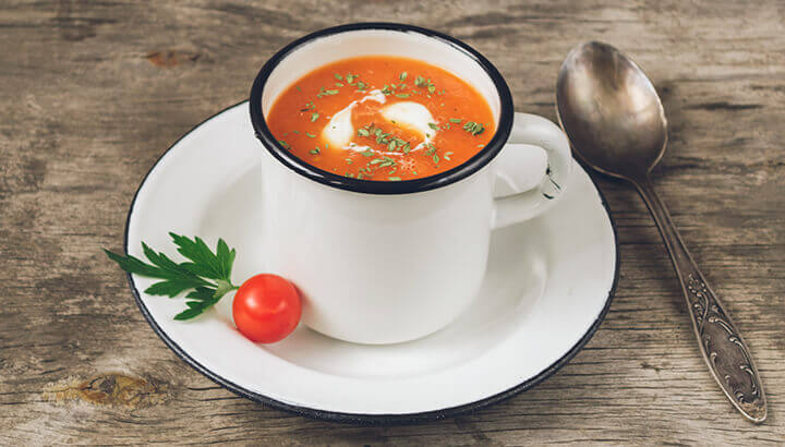 Tomato tea can help to clear up congestion quickly.