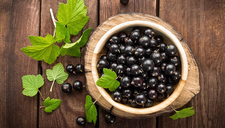 The antioxidants in black currants are great for the eyes.
