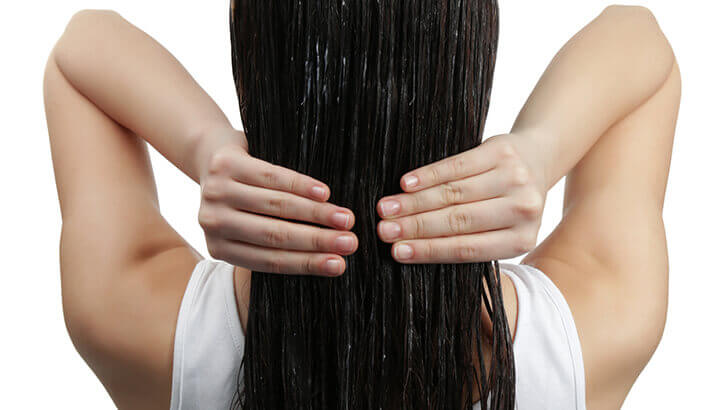 Mix tea tree oil with coconut oil for a DIY shampoo.