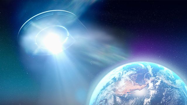 Tom Delonge says aliens exist