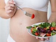 Eat These Organic Fruits and Veggies If You Want to Get Pregnant