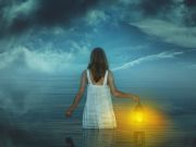These 5 Foods And Drinks Can Help You Control Dreams