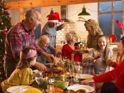 4 Personalities You’ll See At Christmas Dinner (And How To Deal)