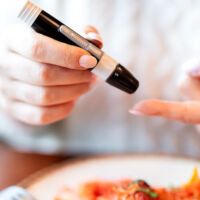 9FoodsThatNaturallyLowerBloodSugarAndTasteGreatToo_AltDaily_980x500