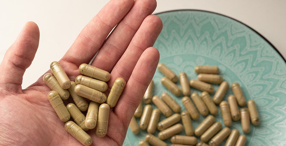 Florida Cracks Down: Potent Kratom Derivative 7-OH Banned Under Emergency Order