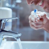 PlaqueFighterfromPlantsHowaNaturalMoleculeCouldTransformDentalCare_AltDaily_980x500