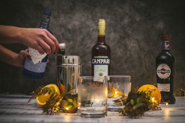 Healthy Thanksgiving Cocktails: What to Sip (and Skip)