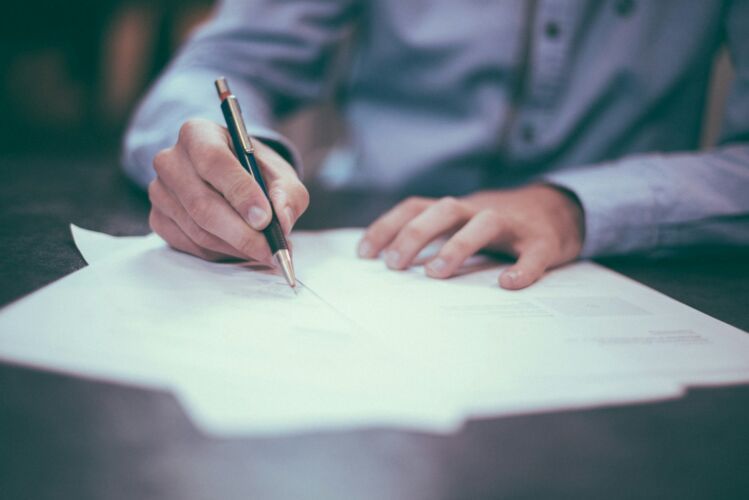 That 1099 Contract Is a Health Insurance Problem, Not a Perk