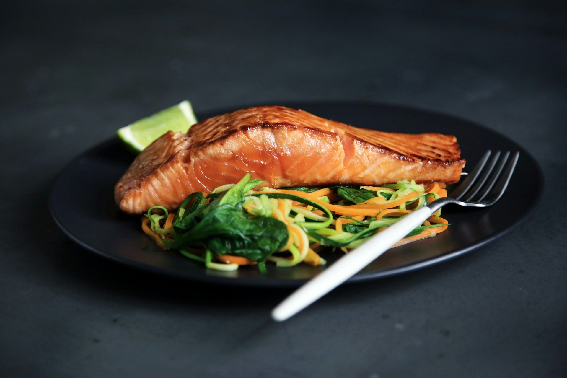 11-farmed-salmon-vs-wild-omega-3 Farmed Salmon Is Not the Same Fish as the Wild One