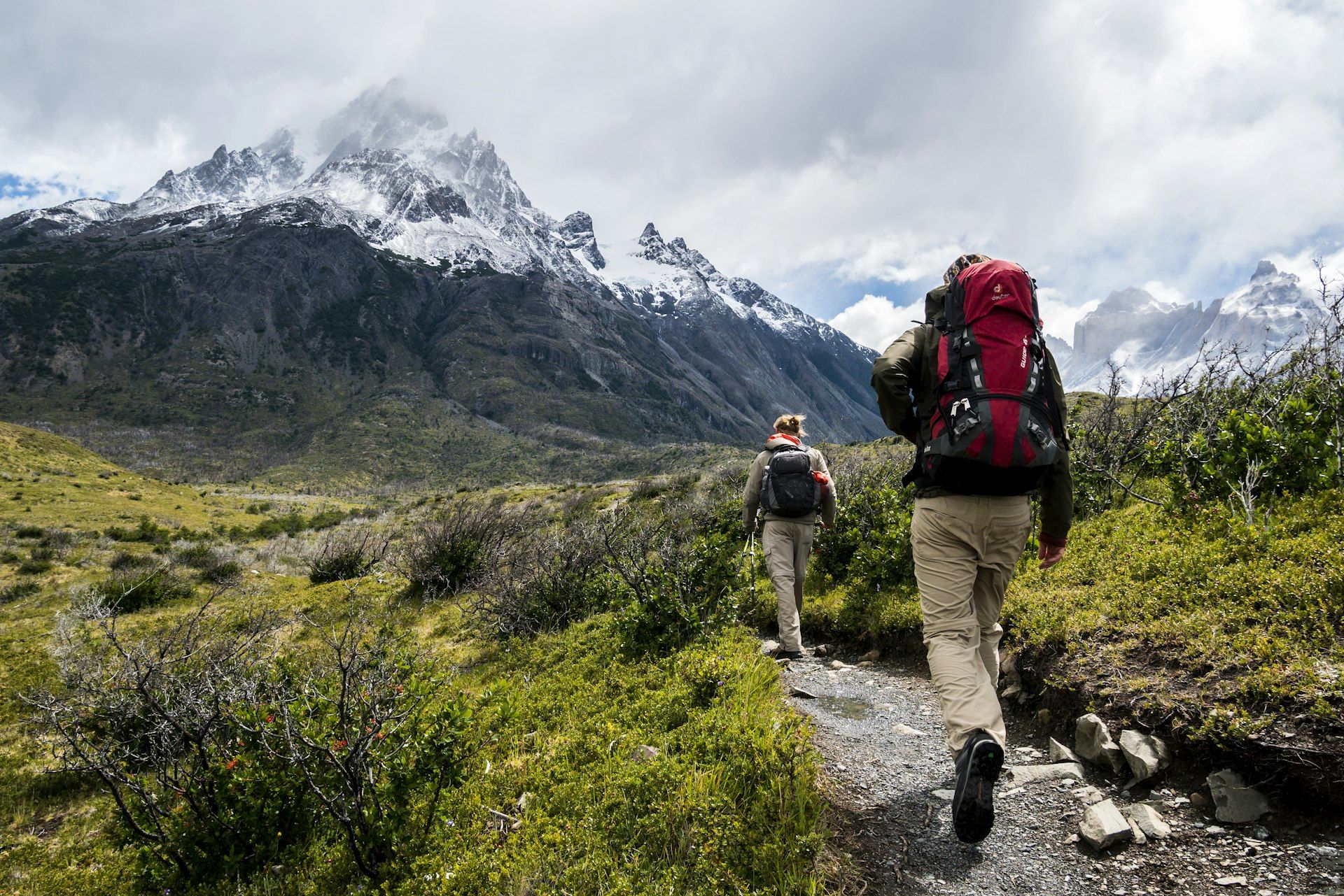 Walking 10–15 Minutes After Meals Beats Another Blood-Sugar Gadget Person walking on a trail after a meal